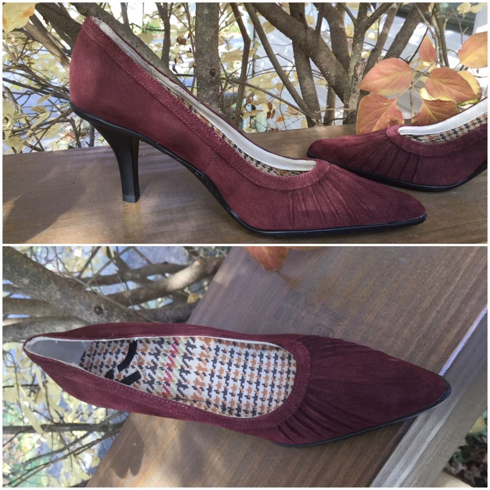 Report Heels“ Rapture “ Suede Upper